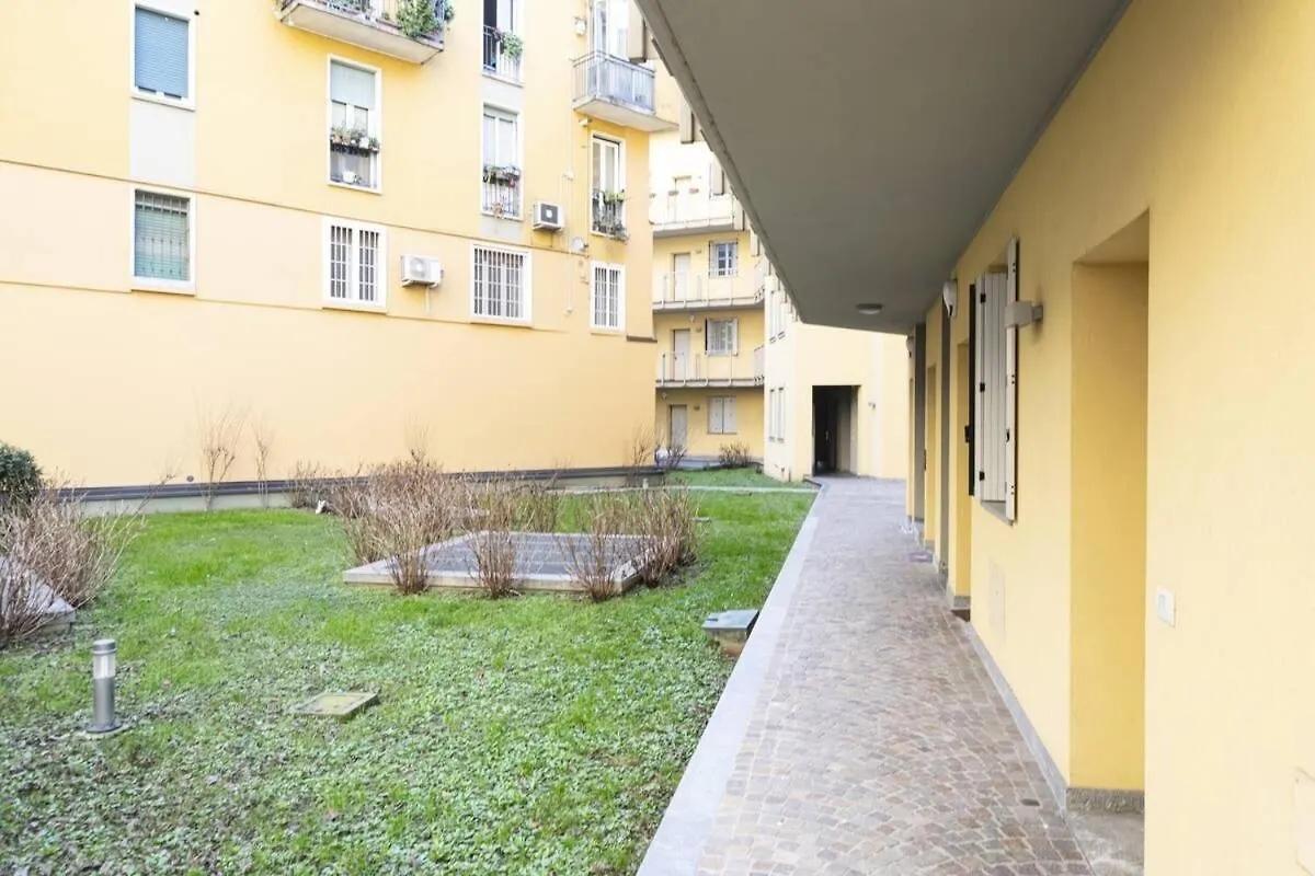 Prime Living - Green Suite Sui Navigli Milan Italy