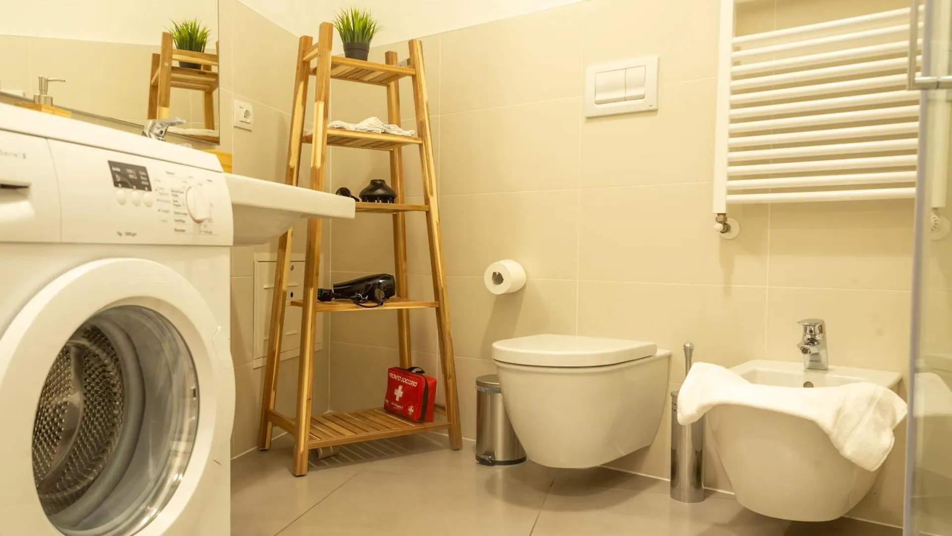 Prime Living - Green Suite Sui Navigli Milan 0*,  Italy