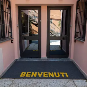Appartement La Casa Sul Naviglio Di Debora, Milan
